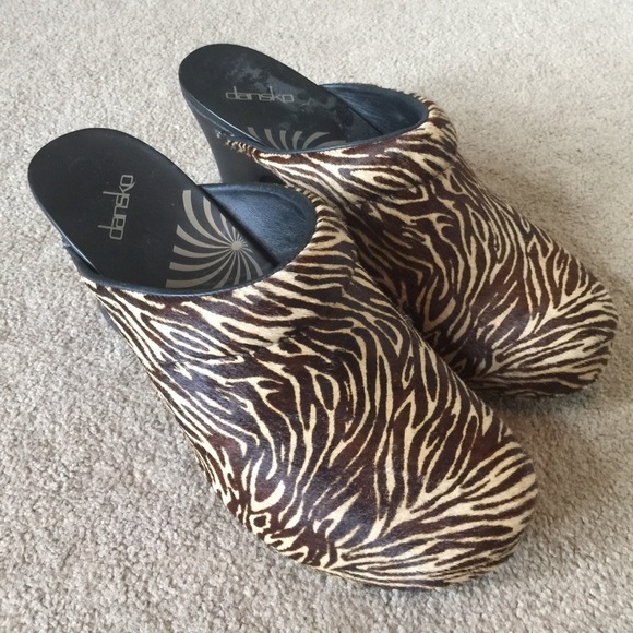 Dansko Animal Print Clogs - Picture 1 of 3